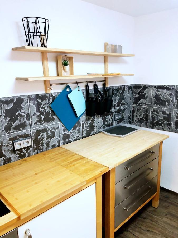 Lisas Gaestehaus Neckartenzlingen エクステリア 写真